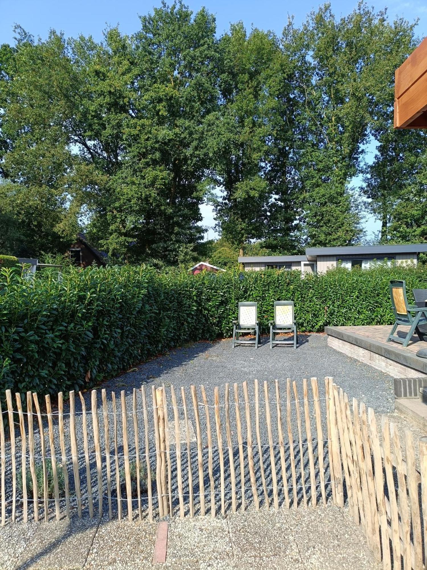 Chalet Buitengewoon in Putten alleen voor recreatie Buitenkant foto